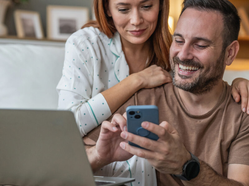 R$ 310 bilhões transacionados online com cartão no 1T26
